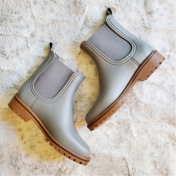 Bernardo Shoes - Brand New- Bernardo Grey Rain Booties Size 10